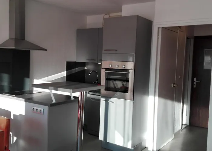 Studio Cabine Climatise Avec Piscine, Parking Et Proche Du Port - Cap D'agde - Fr-1-801-7 *